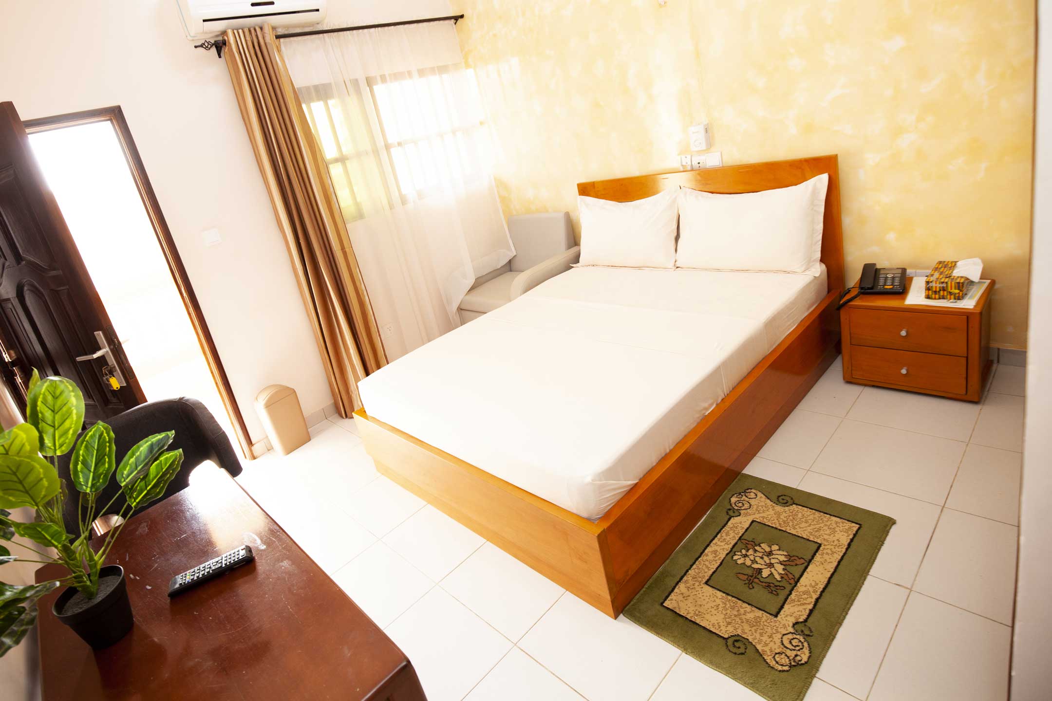 chambre standard Santa Claudia Hotel Résidence Porto-Novo, Bénin